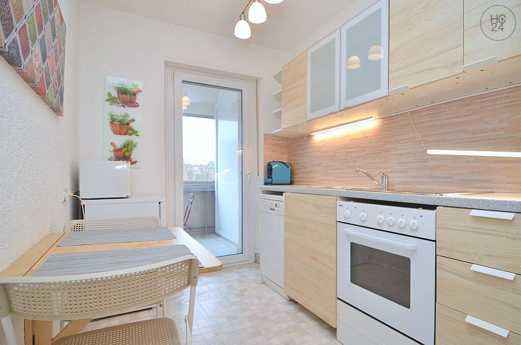 Modern möblierte 2-Zimmer-Wohnung mit Balkon und WLAN direkt in der Altstadt – Nürnberg – Vorschaubild 3