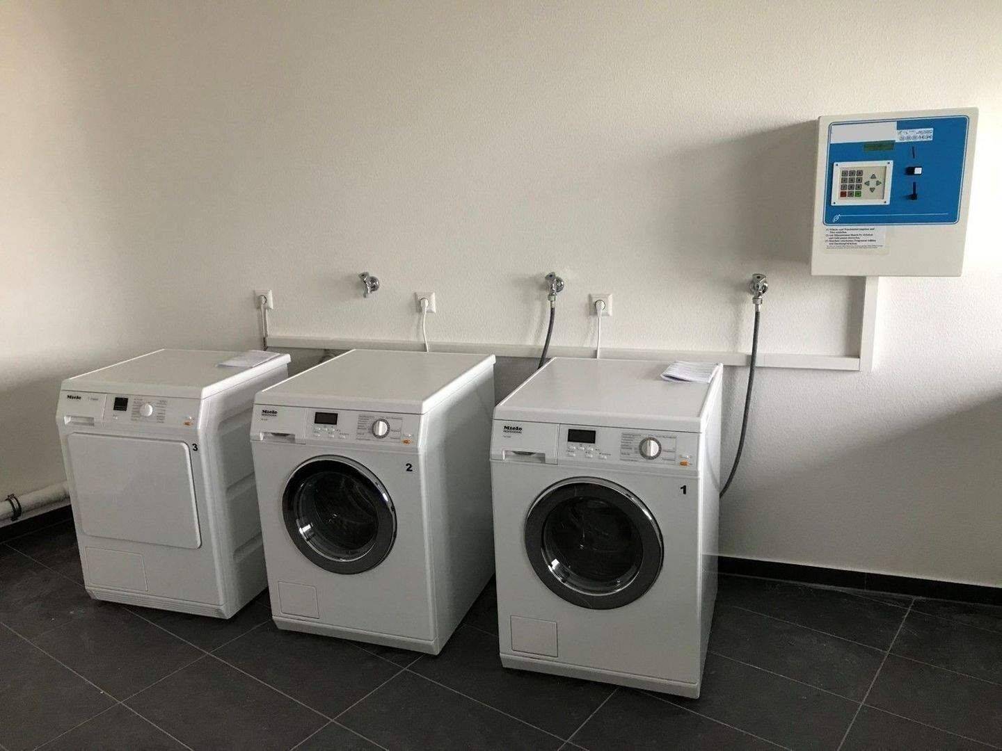 Möbliertes Penthouse-Apartment (2er-WG) im Campus Südbahnhof - NUR für Studenten, Praktikanten & Azubis – Heilbronn – Vorschaubild 9