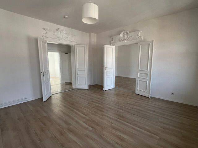 Großzügige 5 Raumwohnung direkt in der Innenstadt ab 15. August zu vermieten