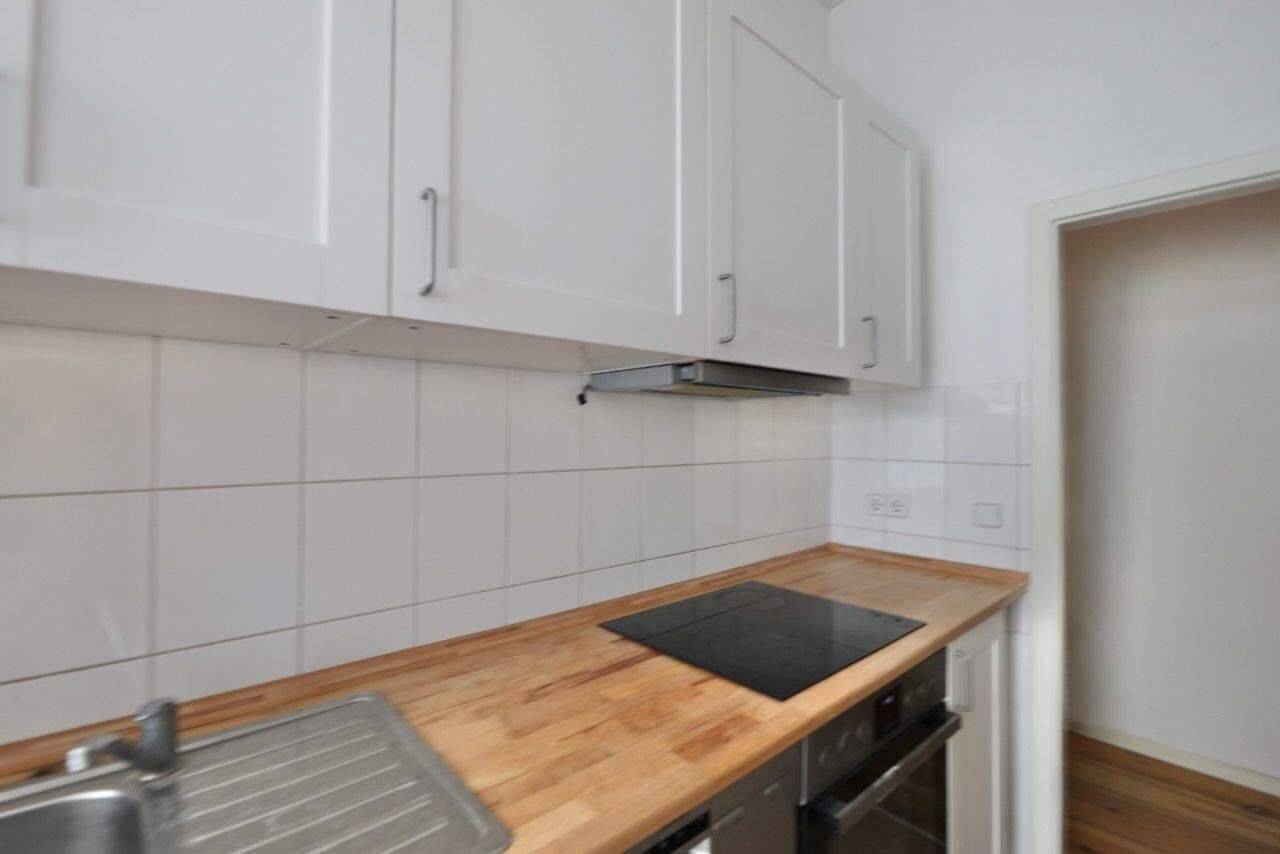 HOHE DECKEN & BALKON - RUHIGE SEITENSTRASSE & ZENTRALE ANBINDUNG - NÄHE VOLKSPARK JUNGFERNHEIDE – Berlin – Vorschaubild 6