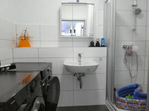 Modern kernsaniert! Bezugsbereite Eigentumswohnung mit Balkon und Einbauküche! – 63065 Offenbach am Main – Vorschaubild 6