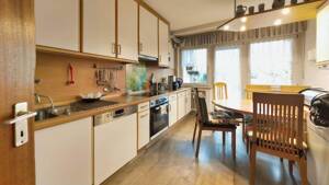 Vermietete 4-Zimmer-Wohnung mit zwei Balkonen, Garage und Aufzug – 74074 Heilbronn – Vorschaubild 2