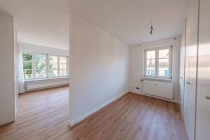 Stilvolle Stadtvilla-Wohnung mit großzügigem Raumgefühl in Heilbronner Toplage – 74074 Heilbronn – Vorschaubild 6