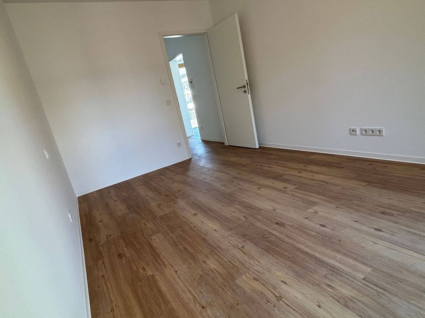 Ab sofort! 2-Zimmer-Wohnung (Typ 8) mit Terrasse (oder Balkon) und eigenem Keller – Köln – Vorschaubild 4