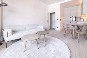 Kernsanierte Altbauwohnung in Hamburg - Winterhude – 22299 Hamburg – Vorschaubild 1