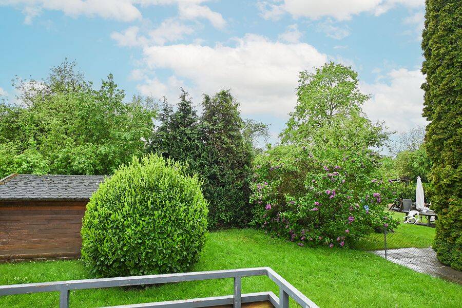 Bielefeld: Attraktive 3-Zimmer-Eigentumswohnung in zentraler Lage mit Balkon und Blick ins Grüne! – Bielefeld – Vorschaubild 2