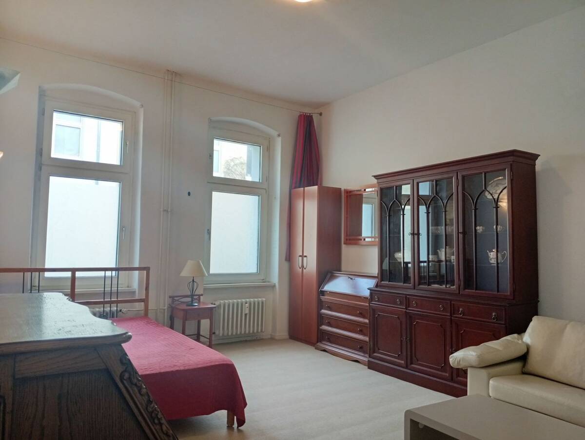 1 Zimmer-Altbau-TOP Innenringlage-Provisionsfrei – 10625 Berlin – Bild 1 von 9