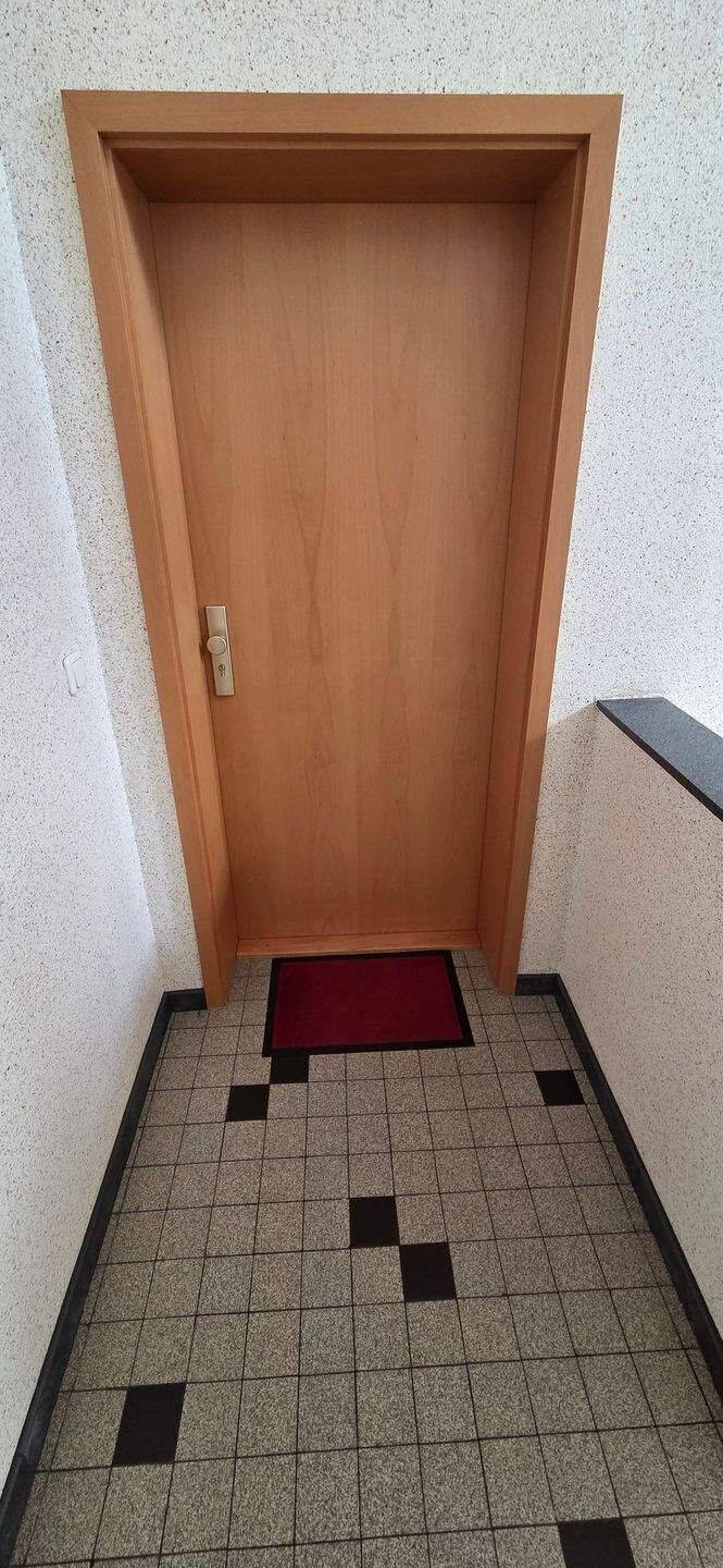TOP GELEGENHEIT!!! RENOVIERTE 2 ZIMMER ERDGESCHOSS WOHNUNG mit EINBAUKÜCHE in OBERHAUSEN - HOLTEN!!! – Oberhausen – Vorschaubild 3