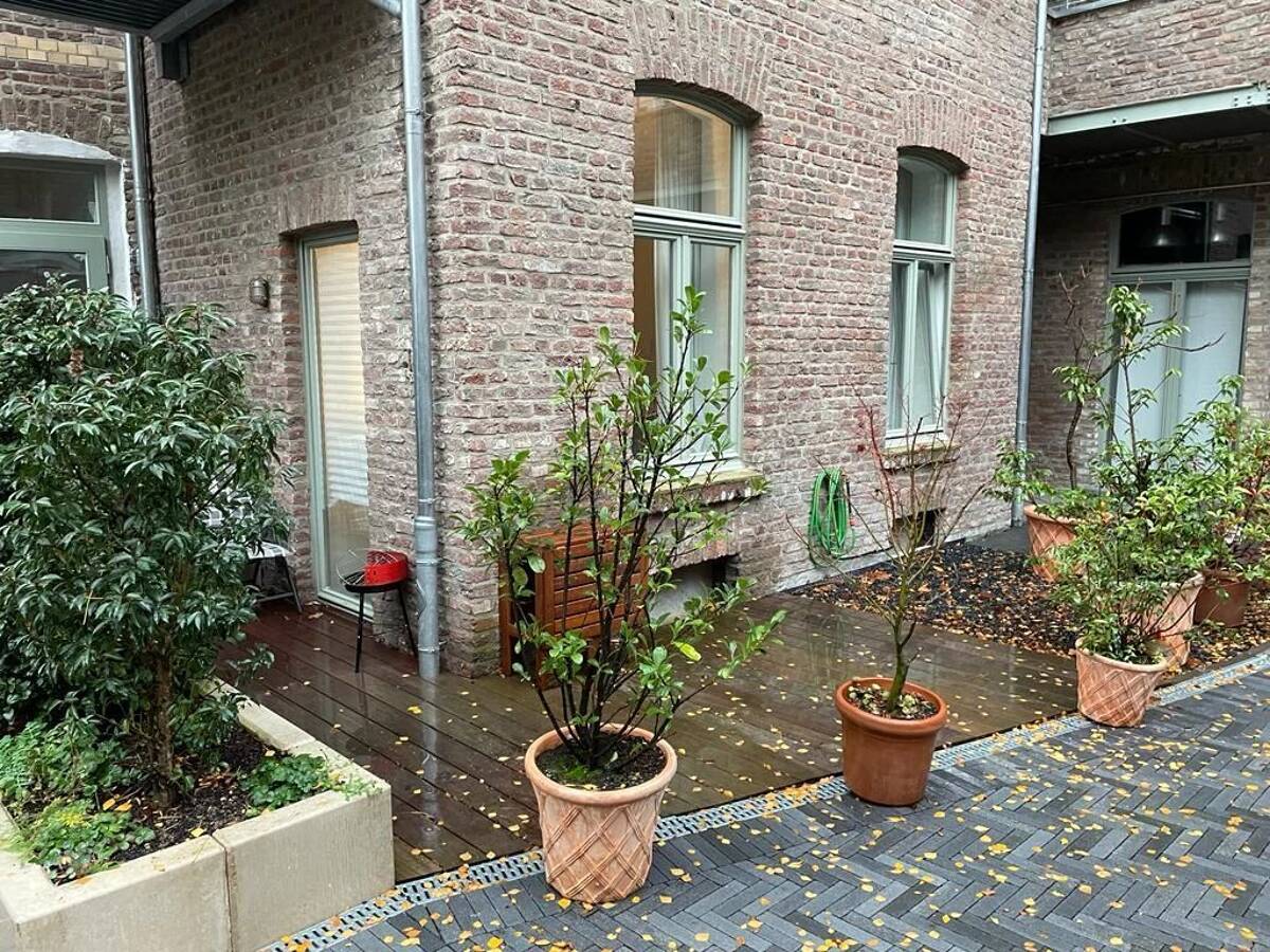 Modernes 1-Zimmer Appartement mit Terrasse im Innenhof – 50825 Köln – Bild 1 von 7