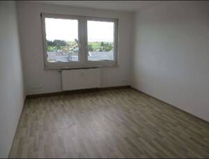 Möbelaufbauen & einziehen! Schöne 3-Raum-Wohnung in Pausa – 7952 Pausa-Mühltroff – Vorschaubild 6