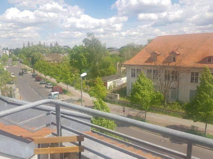 Möblierte Wohnung mit Einbauküche und Balkon – Berlin – Vorschaubild 7