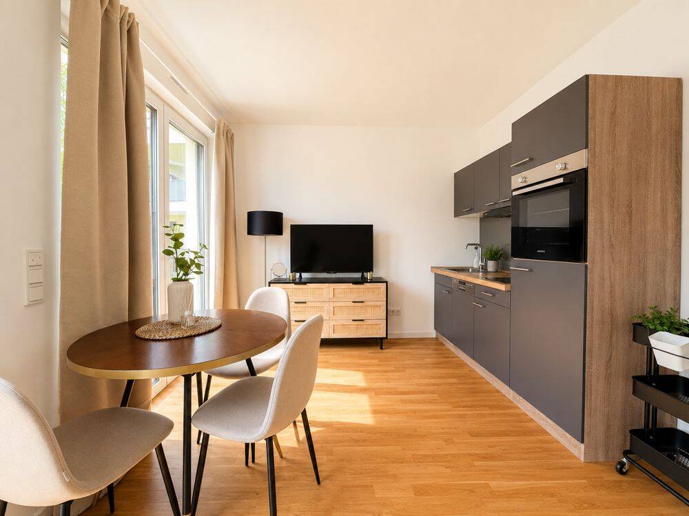 Investment: Bezugsfreie Studiowohnung mit Balkon nahe Volkspark Humboldthain