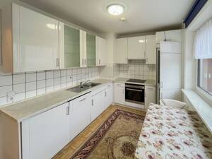 Gepflegte 3-Zimmer Wohnung mit Einbauküche und Balkon in Siegen-Langenholdinghausen! – 57078 Siegen – Vorschaubild 3