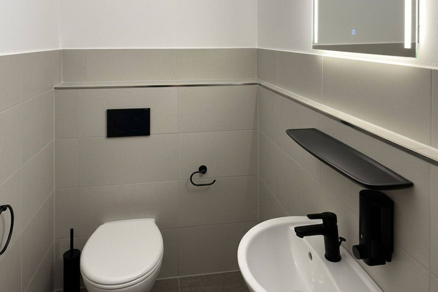 Ideal für Ihre Gestaltungsideen - renovierungsbedürftige 3 Zimmer Terrassenwohnung mit TG-Platz – München – Vorschaubild 7