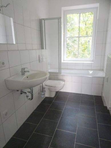 !! 4-Zimmer-Maisonettewohnung mit 2 Bädern und 2 Balkonen !! – Chemnitz – Vorschaubild 3