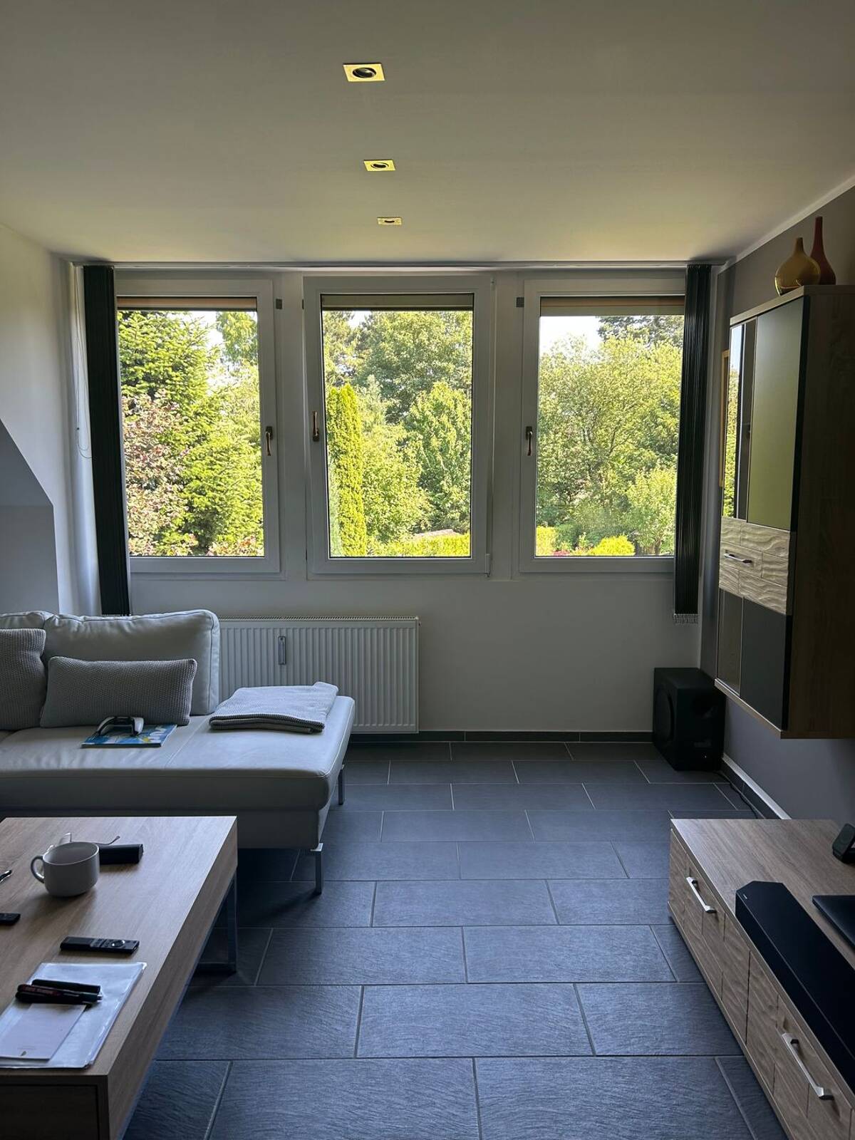Kernsaniert, ruhig gelegen und mit Gartenanteil. Moderne 3-Zimmer Wohnung mit Stellplatz, uvm. – 45472 Mülheim an der Ruhr – Bild 1 von 9