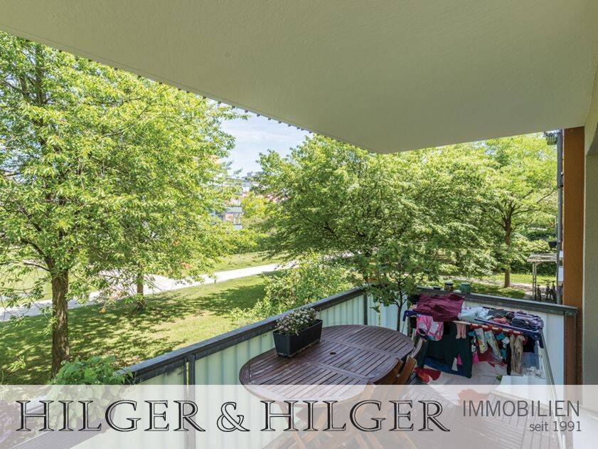 Ca. 33 m² großer, lichtdurchfluter Wohn-, Koch- und Essbereich plus 18 m² Balkon davor – München – Vorschaubild 9