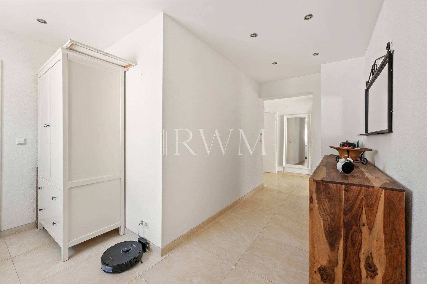 Hochwertig renovierte 5,5-Zimmer-Wohnung mit Balkon in grüner Umgebung (Stuttgart-Zuffenhausen) – Stuttgart – Vorschaubild 8