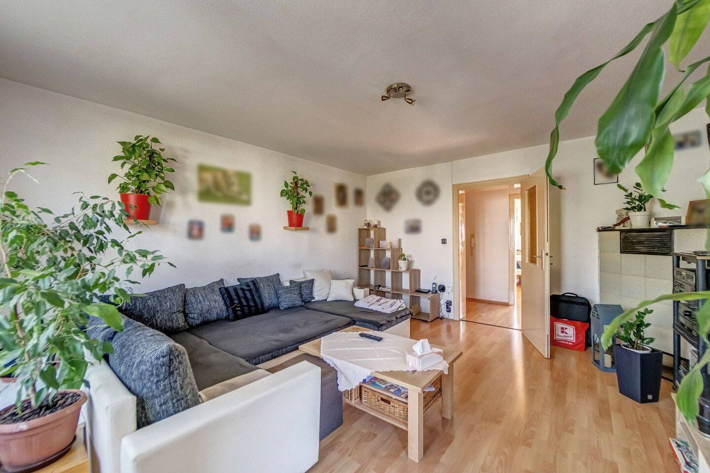 3 Zimmer, Balkon, Garage und Stellplatz in der beliebten Südstadt – Karlsruhe – Vorschaubild 2