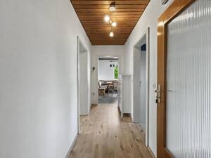 Sanierungsbedürftiges Einfamilienhaus mit Potenzial auf ruhigem Grundstück im Ingolstädter Südwesten – 85051 Ingolstadt – Vorschaubild 9