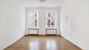 Altbauwohnung mit kleinem Balkon und viel Charme – 13585 Berlin – Vorschaubild 3
