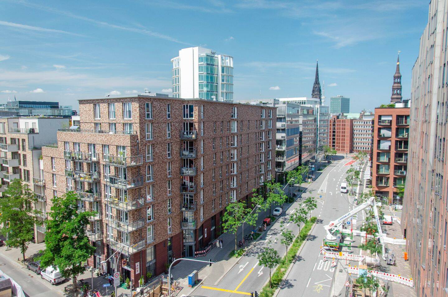 Über den Dächern der HafenCity: Skyline-Views vom 10. Obergeschoss (Endetage) im Eleven Decks – Hamburg – Vorschaubild 6