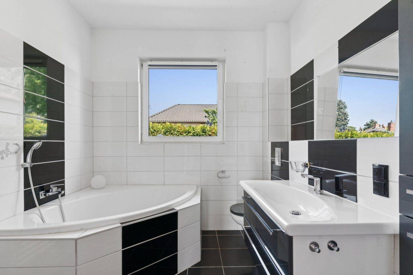 Eleganter Bungalow für die kleine Familie – Berlin – Vorschaubild 4