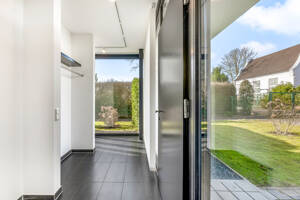 PROVISIONSFREI! Großzügige Stadtvilla in ruhiger Sackgasse mit Garage und traumhafter Dachterrasse – 28759 Bremen – Vorschaubild 3