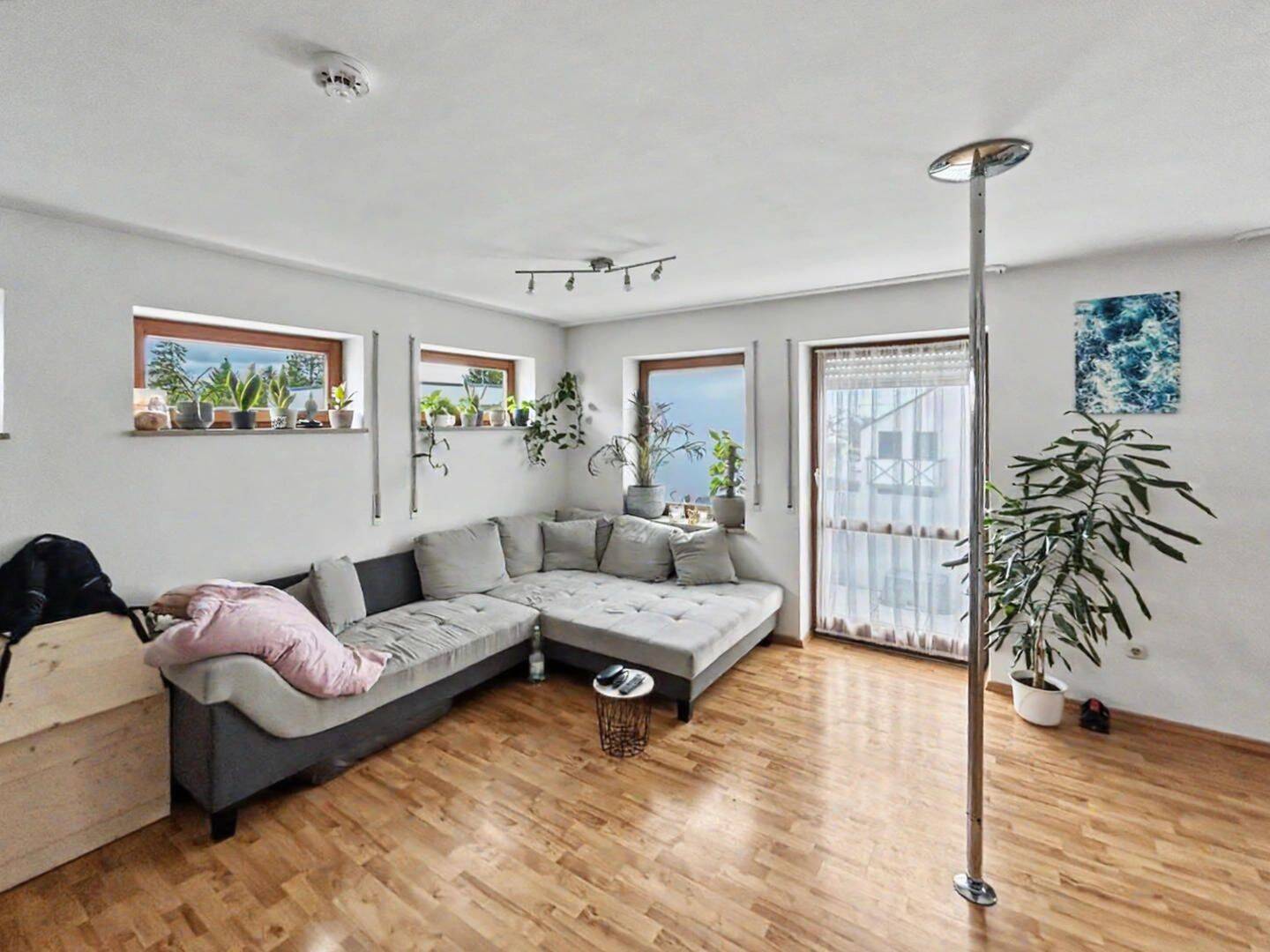 Vermietete 1-Zimmer-Etagenwohnung mit Aufzug und Stellplatz in Ingolstadt – Ingolstadt – Vorschaubild 4