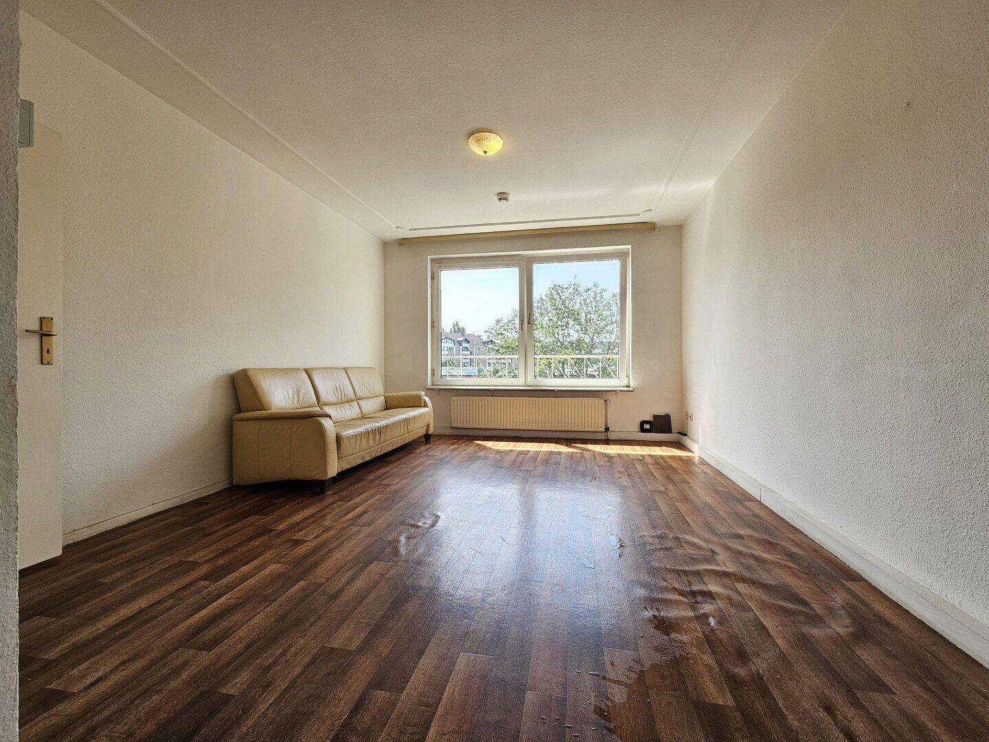 Leere Wohnung mit schönem Schnitt in Citylage – Düsseldorf – Vorschaubild 3