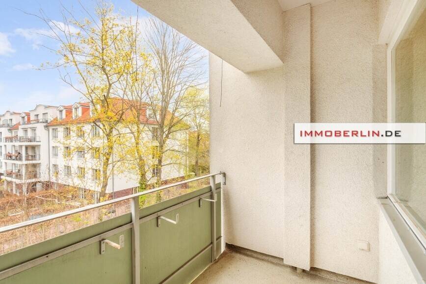 IMMOBERLIN.DE - Optimal positionierte Wohnung mit Westloggia in beliebter Lage – Berlin – Vorschaubild 6