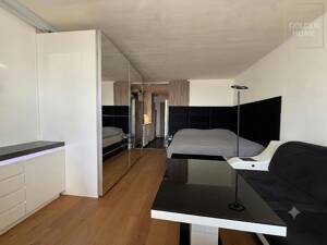 Cooles Design Apartment mit kompletter Design Ausstattung in guter Lage