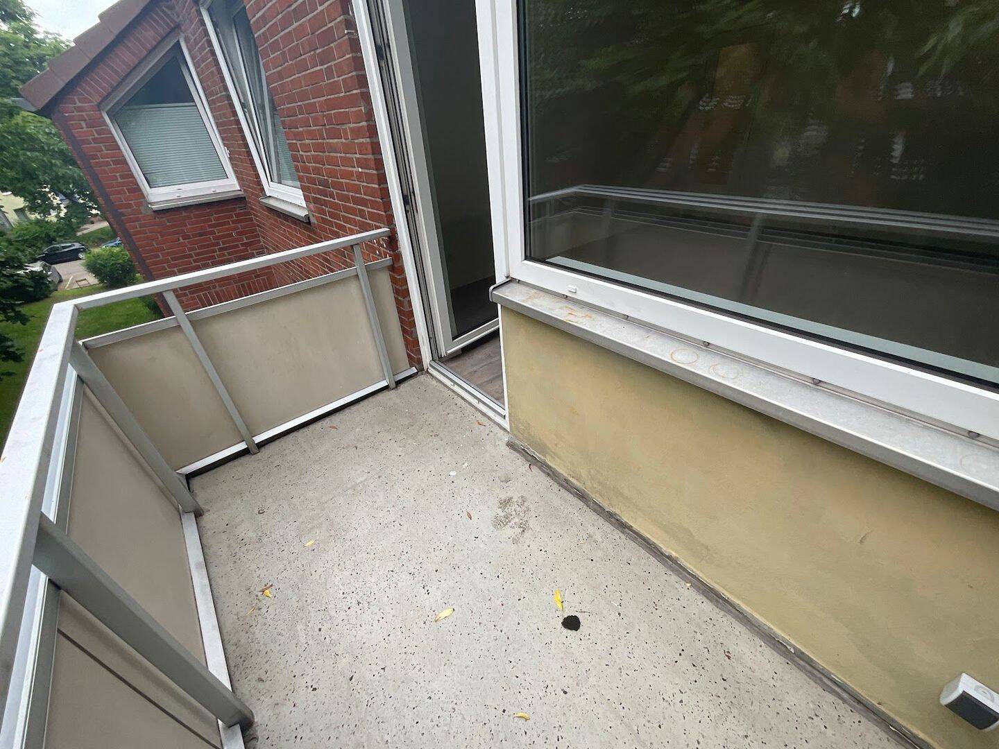 2,5 Zimmer-Wohnung mit Balkon und Tageslichtbad mit Wanne – Lübeck – Vorschaubild 7