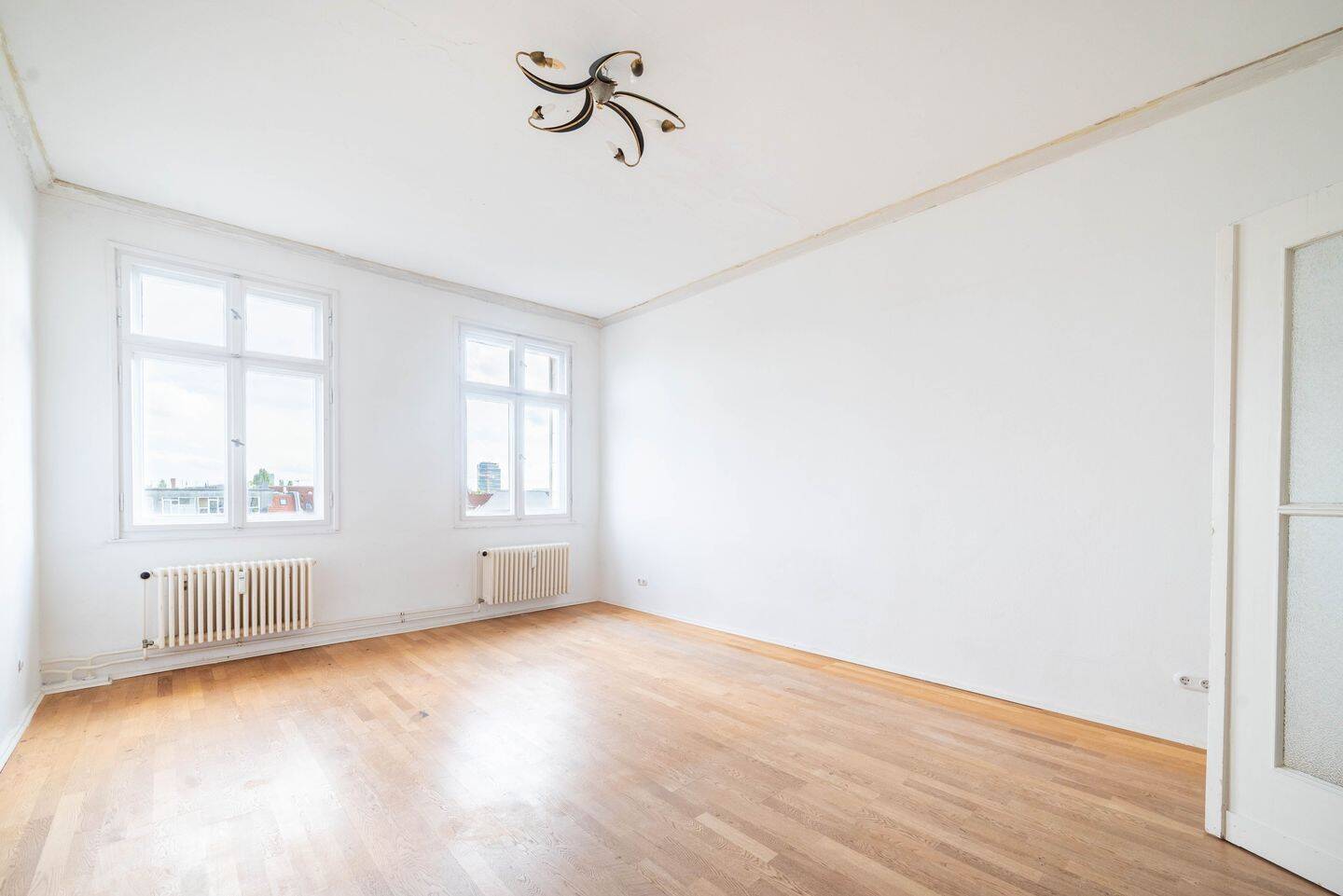 ?? Wohnen am beliebten Frankfurter Tor - Charmante 3-Zi Whg mit Aufzug, gem. Dachterrasse & EBK – Berlin – Vorschaubild 3
