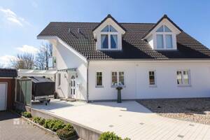 +++ Exklusive Doppelhaushälfte: Wohndesign trifft auf Familien-Idylle +++ – 23570 Lübeck – Vorschaubild 4