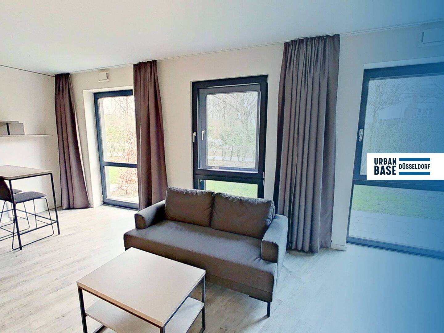 URBAN BASE: Vollmöbliertes 1-Zimmer-Large-Apartment mit EBK, TERRASSE, ALL-IN-MIETE, UVM. am Rheinufer – Düsseldorf – Vorschaubild 2