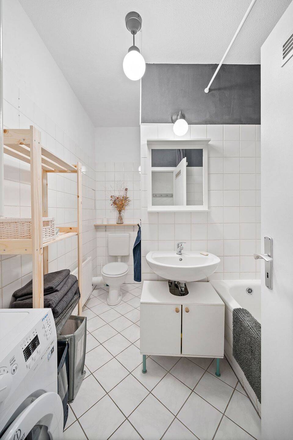 *Ruhig gelegen & lichtdurchflutet* 2-Zimmer-Altbauwohnung mit Flair im Boxhagener Kiez! – Berlin – Vorschaubild 6