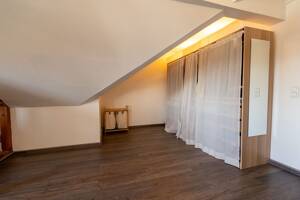 Großzügige 104 m² Dachgeschosswohnung mit Gartenanteil in Wiesbaden-Delkenheim – 65205 Wiesbaden – Vorschaubild 8