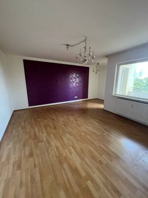 Bezugsfreie lichtdurchflutete 2 Zimmerwohnung mit Balkon und Fahrstuhl und KFZ Stellplatz – 13591 Berlin – Vorschaubild 7