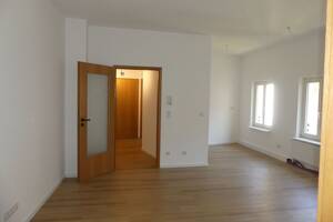 Top renovierte Altbauwohnung (Erstbezug nach Renovierung) – 90762 Fürth – Vorschaubild 2