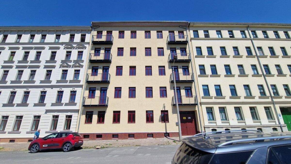 Neuwertig & modern! 2024 kernsaniertes MFH in Leipzig – 4318 Leipzig – Bild 1 von 9