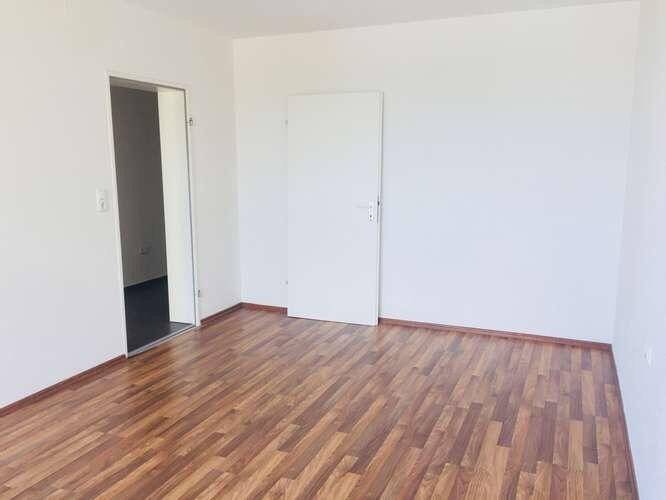 Große, gut geschnittene 4 Zimmerwohnung mit gr. Balkon, Fahrstuhl u. TG-Platz in sehr ruhiger Lage! VERMIETET! – Augsburg – Vorschaubild 5
