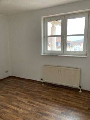 Helle, frisch sanierte 2-Raumwohnung mit XXL-Balkon - bald einziehen – 99326 Stadtilm – Vorschaubild 3