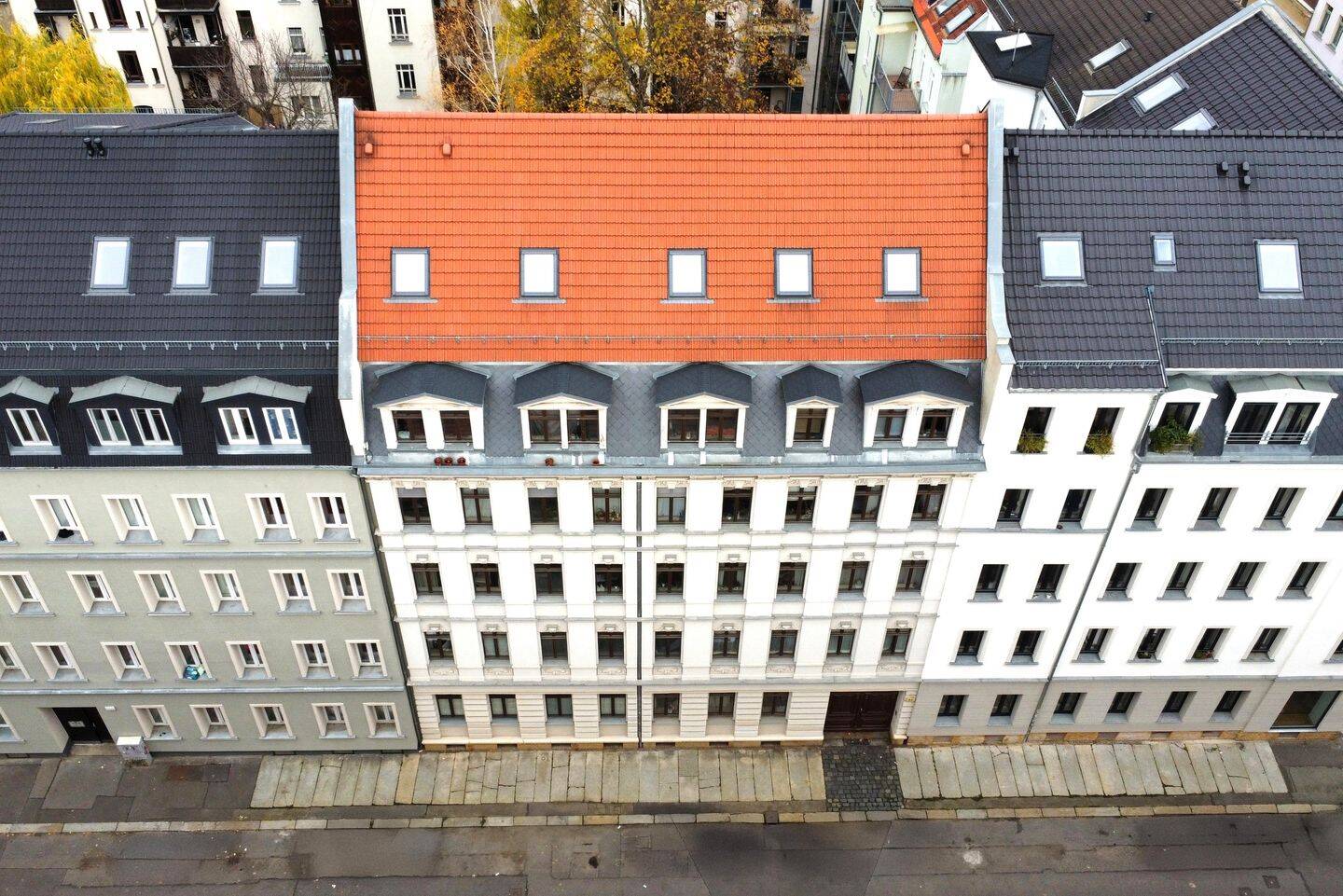 RÜCKZUGSORT MIT WOHLFÜHLGARANTIE | Einladende 2-Raum-Wohnung mit Balkon und hochwertigem Ambiente