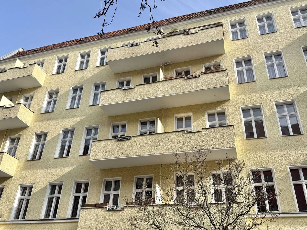 Eleganz trifft Geschichte - Stilvolle Altbauwohnung nahe Schloss Charlottenburg – 10589 Berlin – Bild 1 von 9