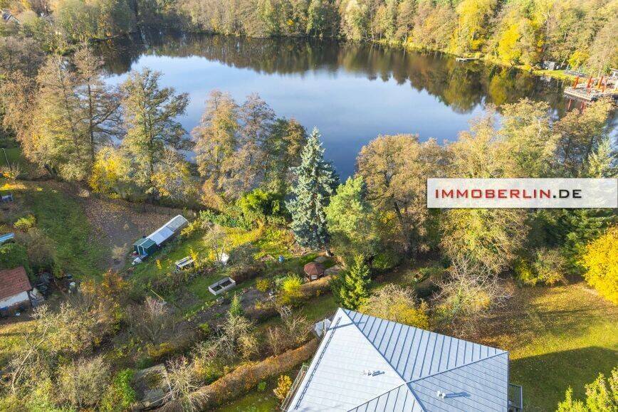 IMMOBERLIN.DE - Bezugsfreie Wohlfühlwohnung am See mit großer Terrasse