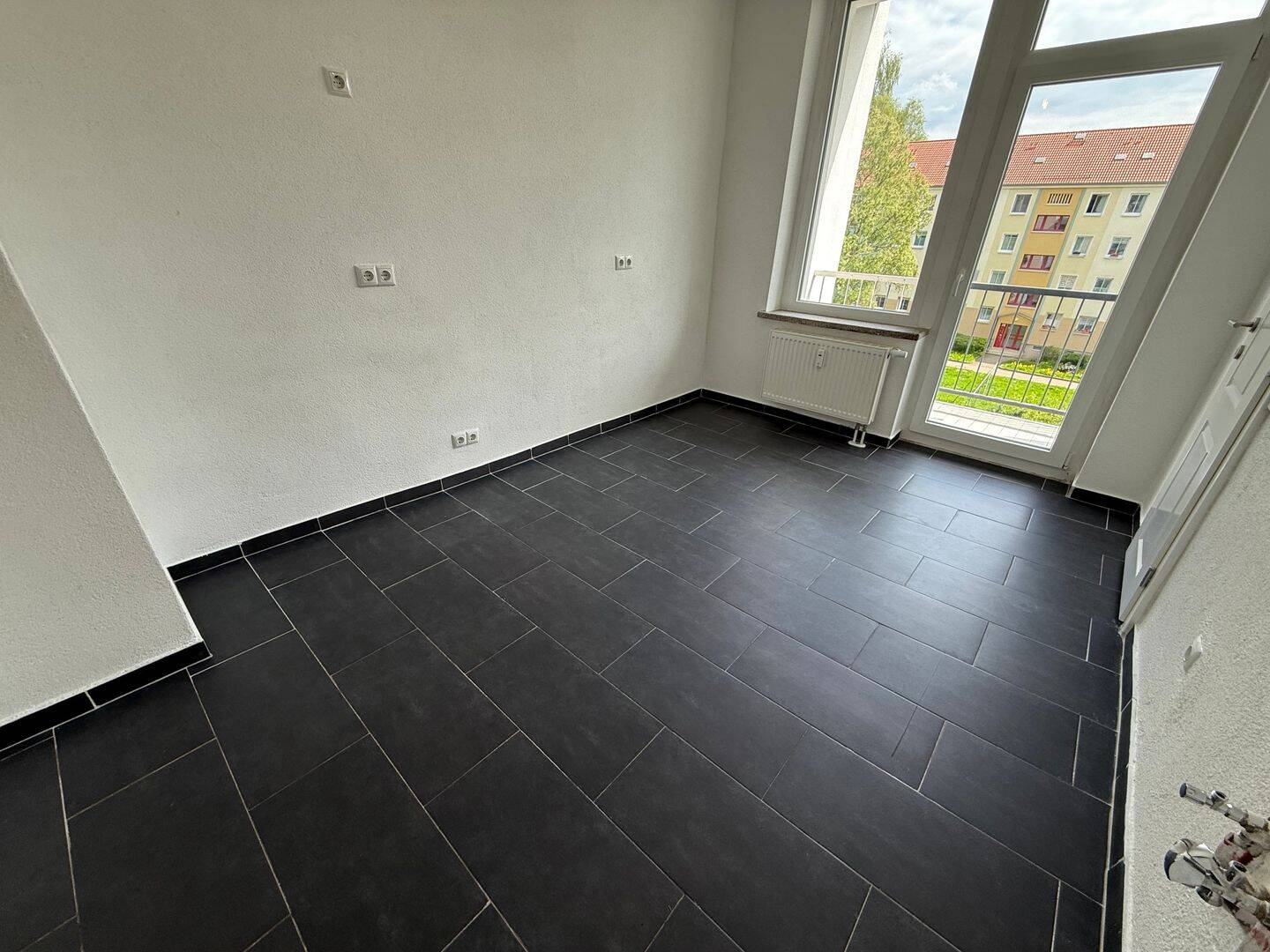 Heimkommen und Wohlfühlen* sep. WC* modern saniert* Balkon* im 2.OG – Chemnitz – Vorschaubild 2