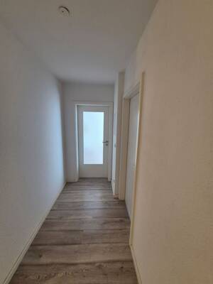 Sofort verfügbar +Eigennutz oder Kapitalanlage!? Helle und ruhig gelegene 2-Raum-WE mit Balkon, Tiefgaragenstellplatz – 4288 Leipzig – Vorschaubild 7