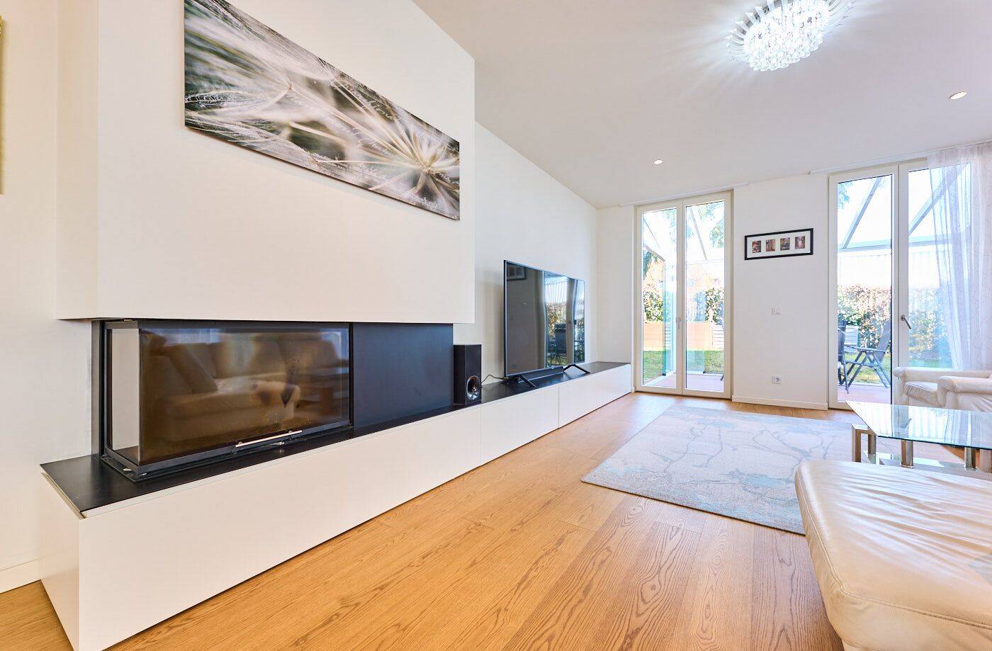Exklusives Familiendomizil mit moderner Architektur und viel Platz für die ganze Familie – München – Vorschaubild 7