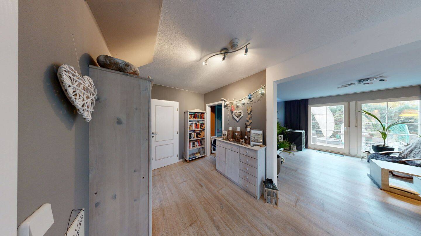 Sommer, Garten, Zuhause - 5-Zimmer-Doppelhaushälfte in Rosenthal – Berlin – Vorschaubild 4